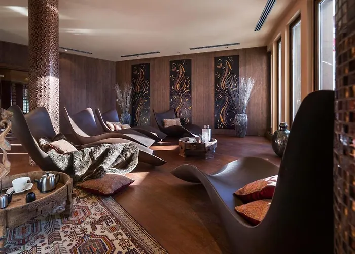 Hotel apartamentowy Le Hameau Du Kashmir Val Thorens